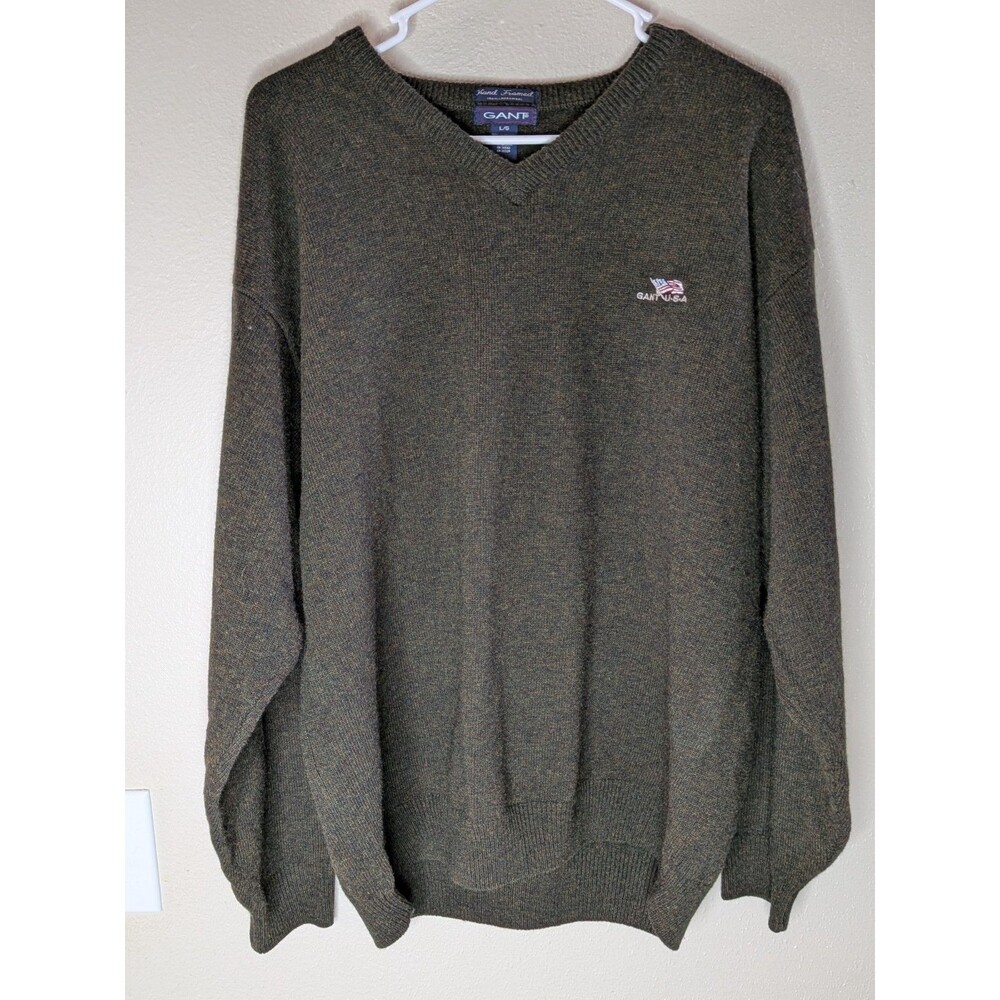 GANT USA Men’s L/G 100% Lambswool V-Neck Sweater Olive Green Vintage